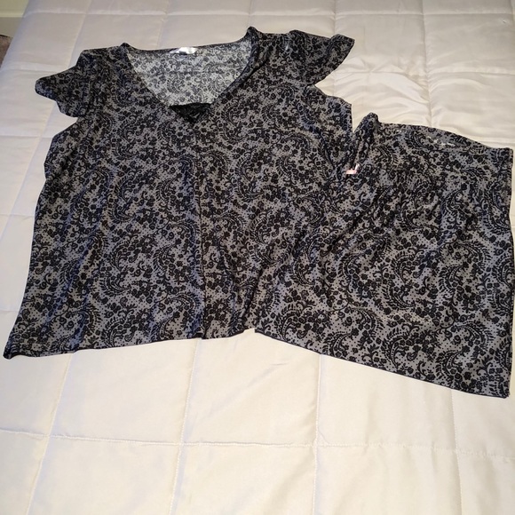 Marilyn Monroe Black Gray Pajama Set Floral Polyester Cropped Pants Lace Insert - Picture 1 of 7